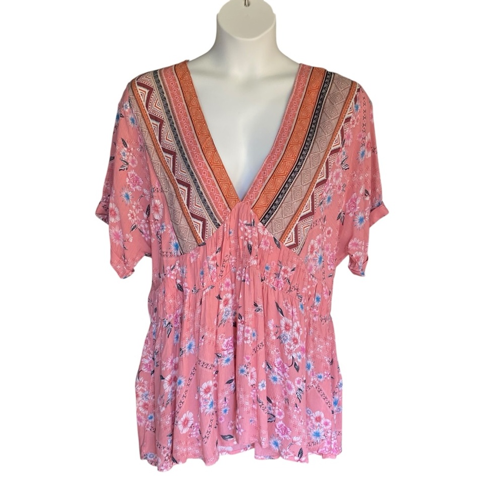 Davi And Dani V Neck Cutout Boho Floral Pink Blouse Womens Plus Size 1XL NWT